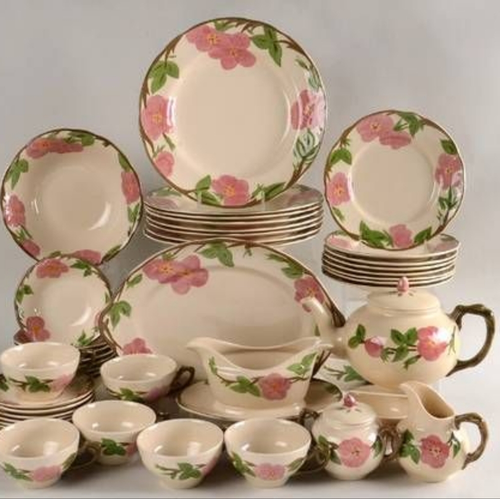 Vintagedesert rose 8 plate setting plus serving pieces